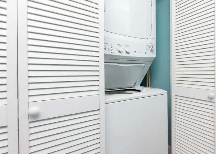 Apartment Island Winds West 372 *